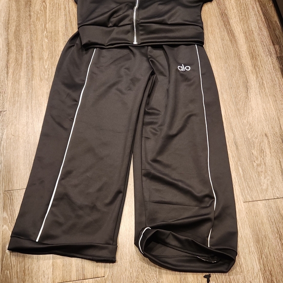 ALOHA Collection Black Jacket - Picture 3 of 3